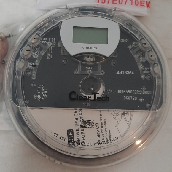 Clear Tech Personal CD Player - Picture 2 of 4